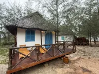 Dugong Bay - Làng Am Thuc & Sinh Thai - Eco & Seafood Village Hotels in Hàm Ninh