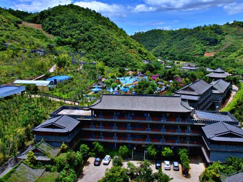 Longtan Hot Spring Eco Resort
