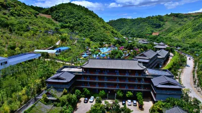 Longtan Hot Spring Eco Resort Hotels in Wenshan