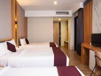Long Beach Hotel Pangandaran Hotel di Pangandaran