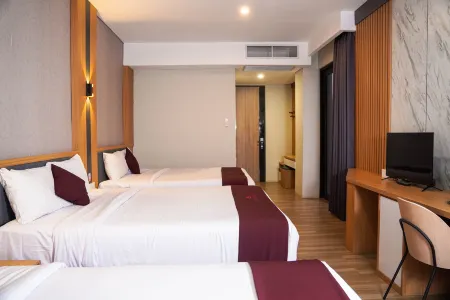 Long Beach Hotel Pangandaran Отели в г. Pangandaran Regency