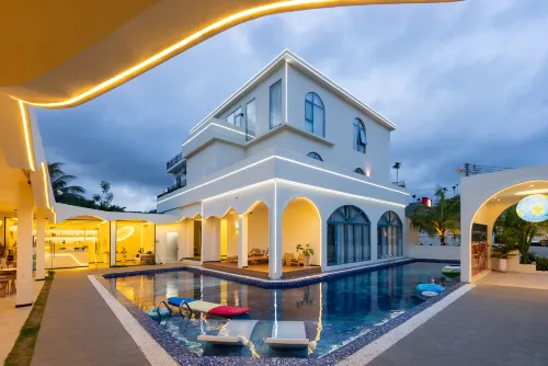 Qianxun Homestay (Riyue Bay) - สระว่ายน้ำแบบอินฟินิตี้