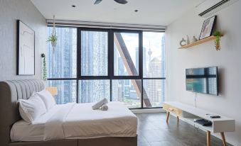 Scarletz KLCC @ Apartments By Edwin 【Located KLCC + 6mins Kuala Lumpur Tower(KL Tower) 】
