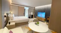 ELONG Hotel Jakarta PIK