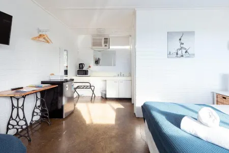 Shoalhaven Heads Motel Отели рядом с достопримечательностью «Национальный парк Севен Майл Бич»