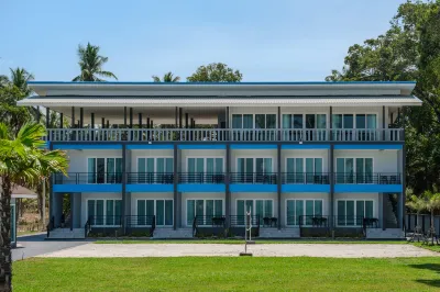 Reboot Retreat Beach Resort, Restaurant, and Coffee Shop Các khách sạn ở 