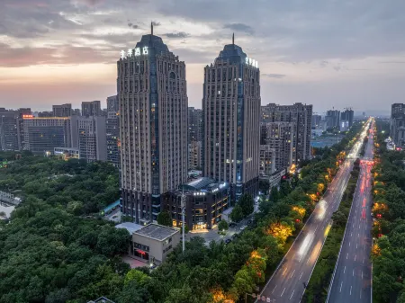 JI Hotel (Xinxiang Municipal Government Railway Station)