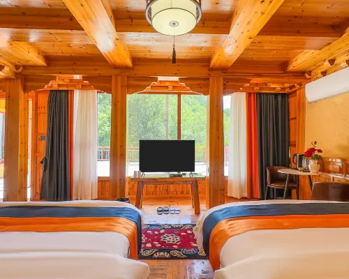 Zhuolonglinka Homestay โรงแรมในตันปา