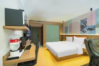 Dazhou Yilan E-Sports Hotel (Yangguang Shuadu Food Street) - Esports