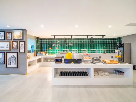 ZHEFEIJIUDIAN Отели рядом с достопримечательностью «Tangshan Vocational and Technical College»