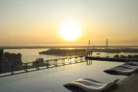 Charmant Suites a Boutique Hotel Can Tho - Pools