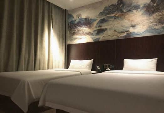 황셩 이린 호텔 로비