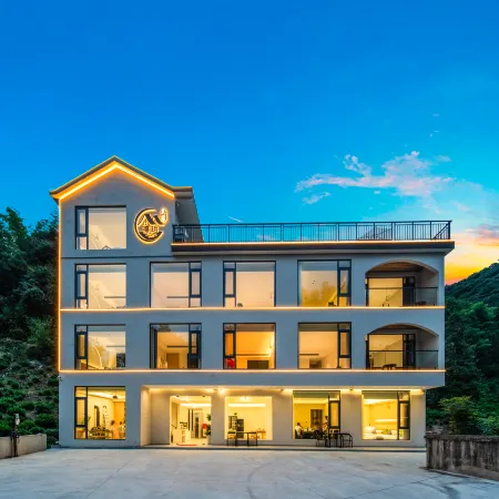 Xiyue·Smart Audio-Visual·Streamside Forest Residence·Holiday Boutique Inn