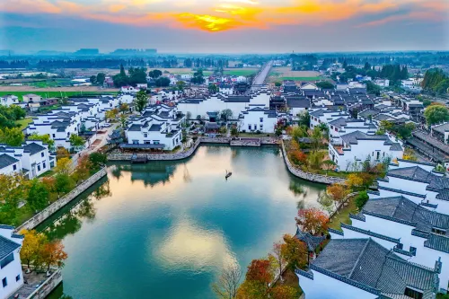 Liqiao River Town Resort Hotels in Tongling