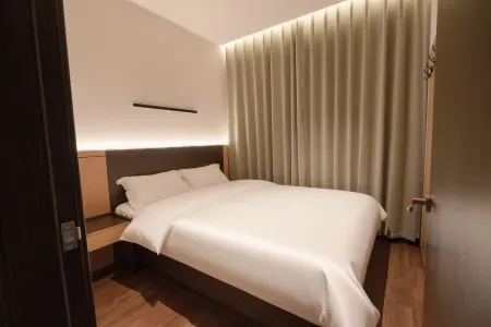 QIANYUE HOTEL Отели в г. Цюйцзин