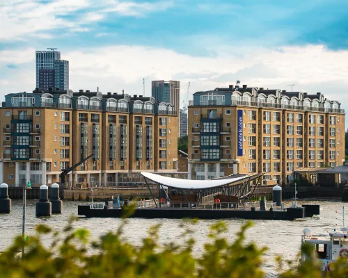 a&o London Docklands Riverside Hotels near Tower Hamlets