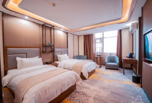 FAFIA Hotel (Pizhou Zhongyu Plaza Jinshuiwan) Отели в г. Пичжоу