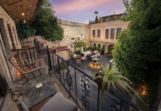 호텔 안뜰 전경