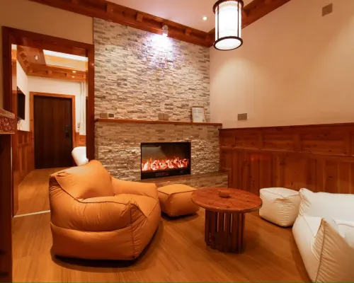 Zang Jinyue Lodge (Kangding Love Song Square Liuliu City Branch) 캉딩 호텔