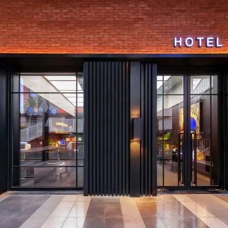 Gong Hotel (Beijing Sanlitun Taikooli Tuanjiehu Subway Station Branch)
