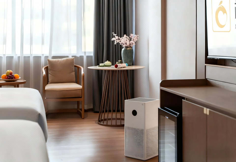 Orange Fruit Hotel의 아늑한 조식 공간