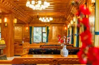 Floral Hotel·Muni Gou Tangla Pozhang Hotel