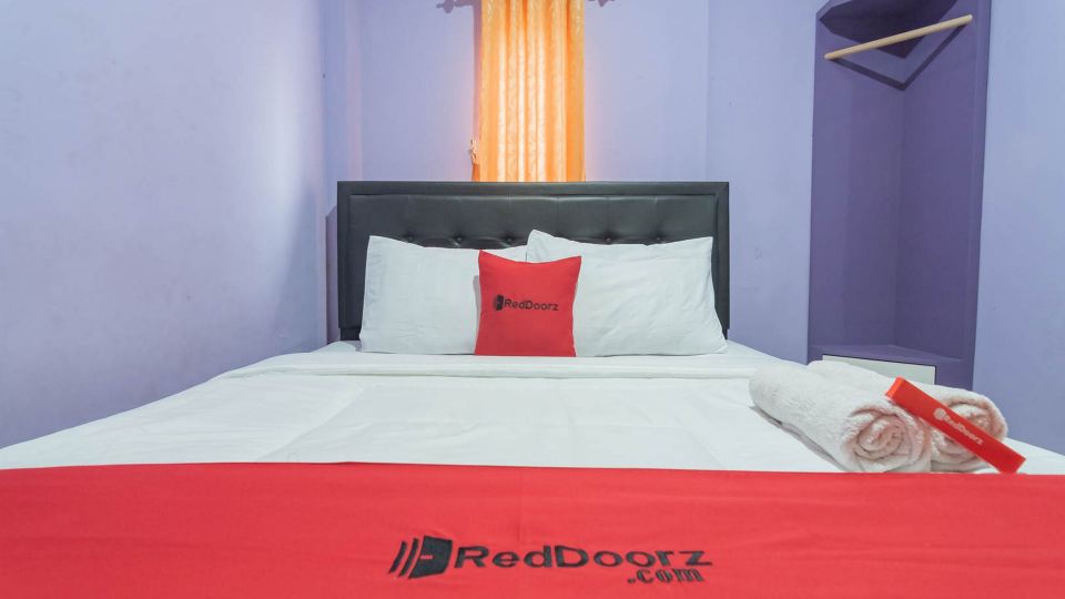 RedDoorz @ Gatot Subroto Street Bandung 3