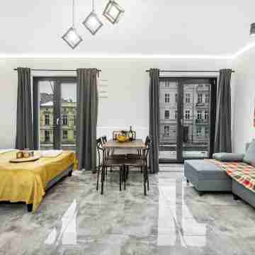 Lumina comfy apart near the railway station Rooms