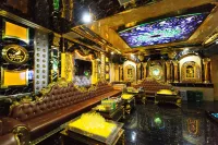 ドゥック フイ グランド ホテル & スパ