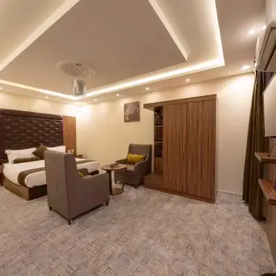 القصر المنسك Hotels near الحويزي بلازا