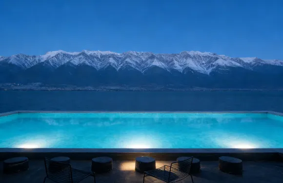 洱海朗悅一線海景客棧