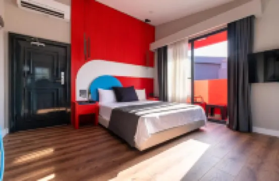 ลัคกี้ มังกี้ มิดิ โฮเทล