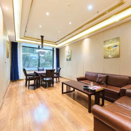 Pullman Hotel