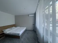 Xinyu Business Hotel