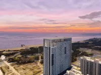 Sweedon Quiet Harbor Holiday Inn - 4-Star