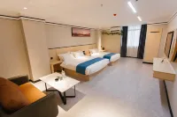 Yixuan Hotel (Yingde Yingzhou Avenue Pearl Plaza)