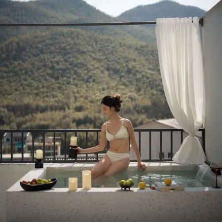 Jingyin · Lume Mountain View & Mist Private Hot Spring Boutique Inn, Anji Yunshang Grassland