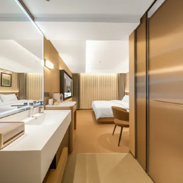 Luohe Songguo Hotel (Huanghe Road Branch)