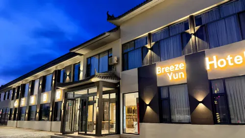 Breeze Yun - parking