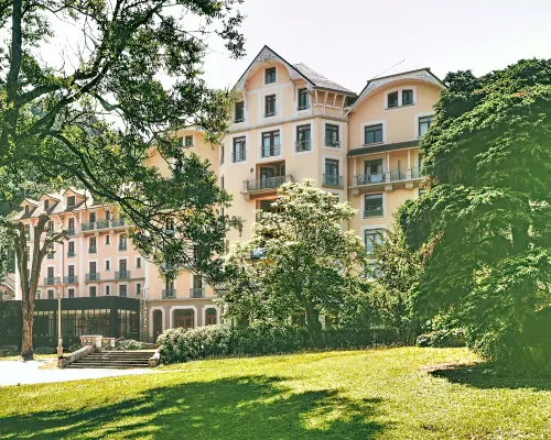 Terres de France - Appart'Hotel le Splendid Hotels in Allevard