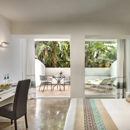 El Faro Hotel & Spa