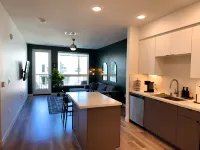 Elegant Escape 10 Min from Disneyland W/Pool & GYM