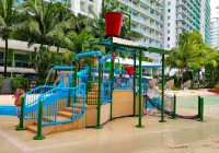 The Sunny Side 2BR with Pool and City View - Beach