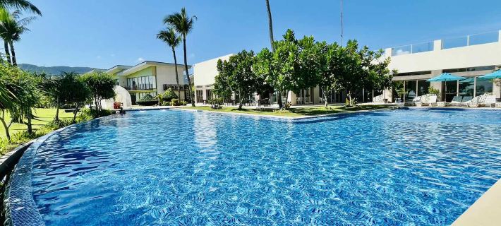 Costa Pacifica Resort Hotel di Baler