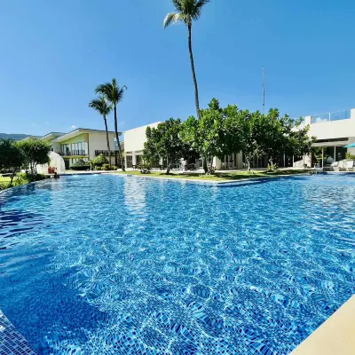 Costa Pacifica Resort Hotels in der Nähe von Sabang Beach