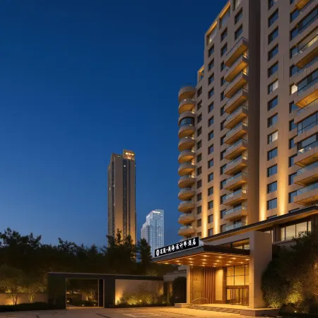 Floral · Lanhai Designer Hotel (Weihai International Bathing Beach Huoju 8th Street Branch)
