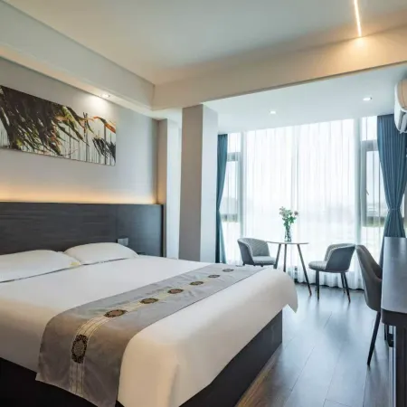 Home Inn UP Huayi Smart Travel Hotel (Ningde Xiapu High-speed Railway Station Branch)