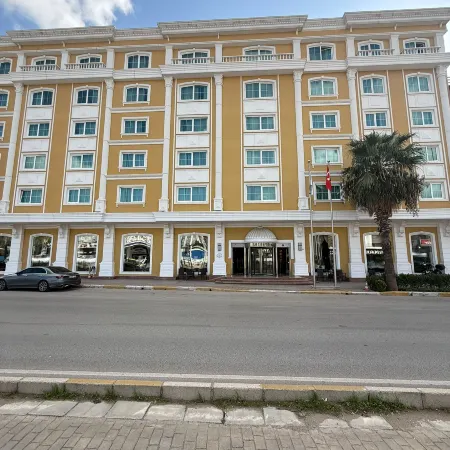 Latanya Palm & Spa Airport  Hotel