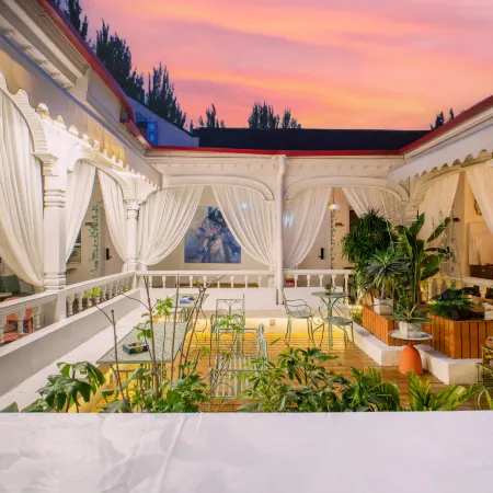 Floral Hotel · huashe Hotel