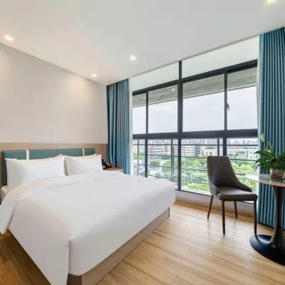 Wanxi Hotel (Qilun Square Subway Station) Hotels near Dinghui Temple